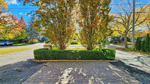 Photo 2 at 164 Owen Boulevard, Windfields, Toronto