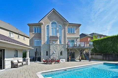 Photo 6 at 19 Sir Giancarlo Court, Patterson, Vaughan