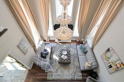 Photo 12 at 19 Sir Giancarlo Court, Patterson, Vaughan