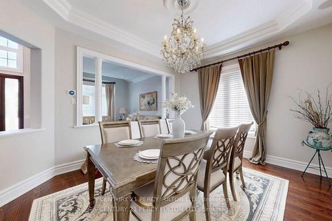 Photo 14 at 19 Sir Giancarlo Court, Patterson, Vaughan