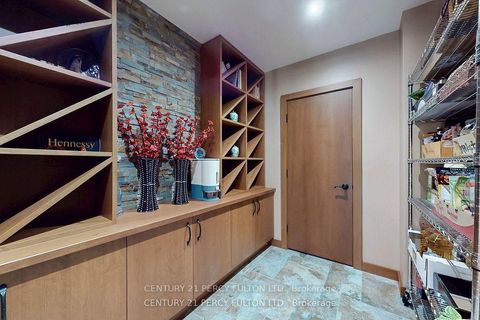 Photo 35 at 19 Sir Giancarlo Court, Patterson, Vaughan