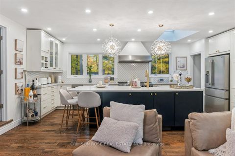 Photo 7 at 89 Holyrood Avenue, SW Southwest, Oakville