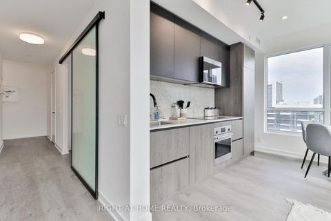 Photo 26 at 4806 - 108 Peter Street, Waterfront Communities C1, Toronto