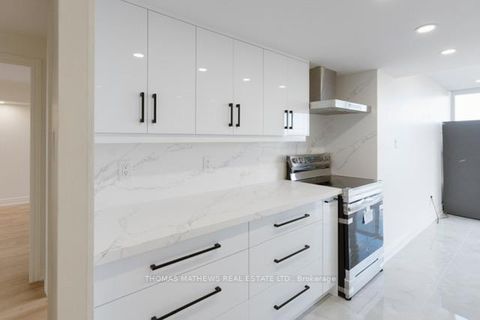 Photo 4 at 1405 - 3 Rowntree Road, Jamestown, Toronto