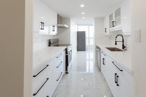 Photo 6 at 1405 - 3 Rowntree Road, Jamestown, Toronto