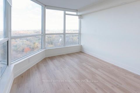 Photo 12 at 1405 - 3 Rowntree Road, Jamestown, Toronto