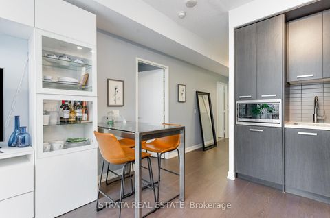 Photo 10 at N806 - 455 Front Street, Waterfront Communities C8, Toronto