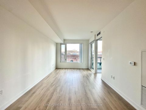 Photo 9 at 401 - 158 Front Street E, Moss Park, Toronto