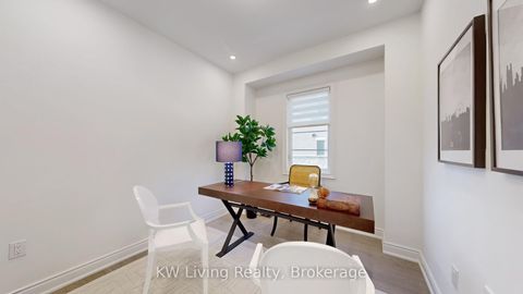 Photo 5 at 70 Current Drive, Rural Richmond Hill, Richmond Hill