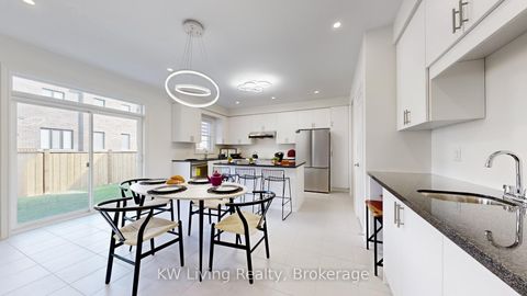 Photo 16 at 70 Current Drive, Rural Richmond Hill, Richmond Hill