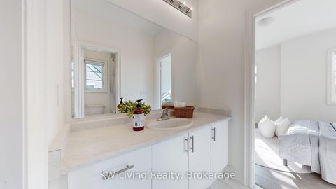 Photo 36 at 70 Current Drive, Rural Richmond Hill, Richmond Hill