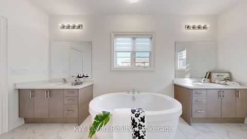 Photo 47 at 70 Current Drive, Rural Richmond Hill, Richmond Hill