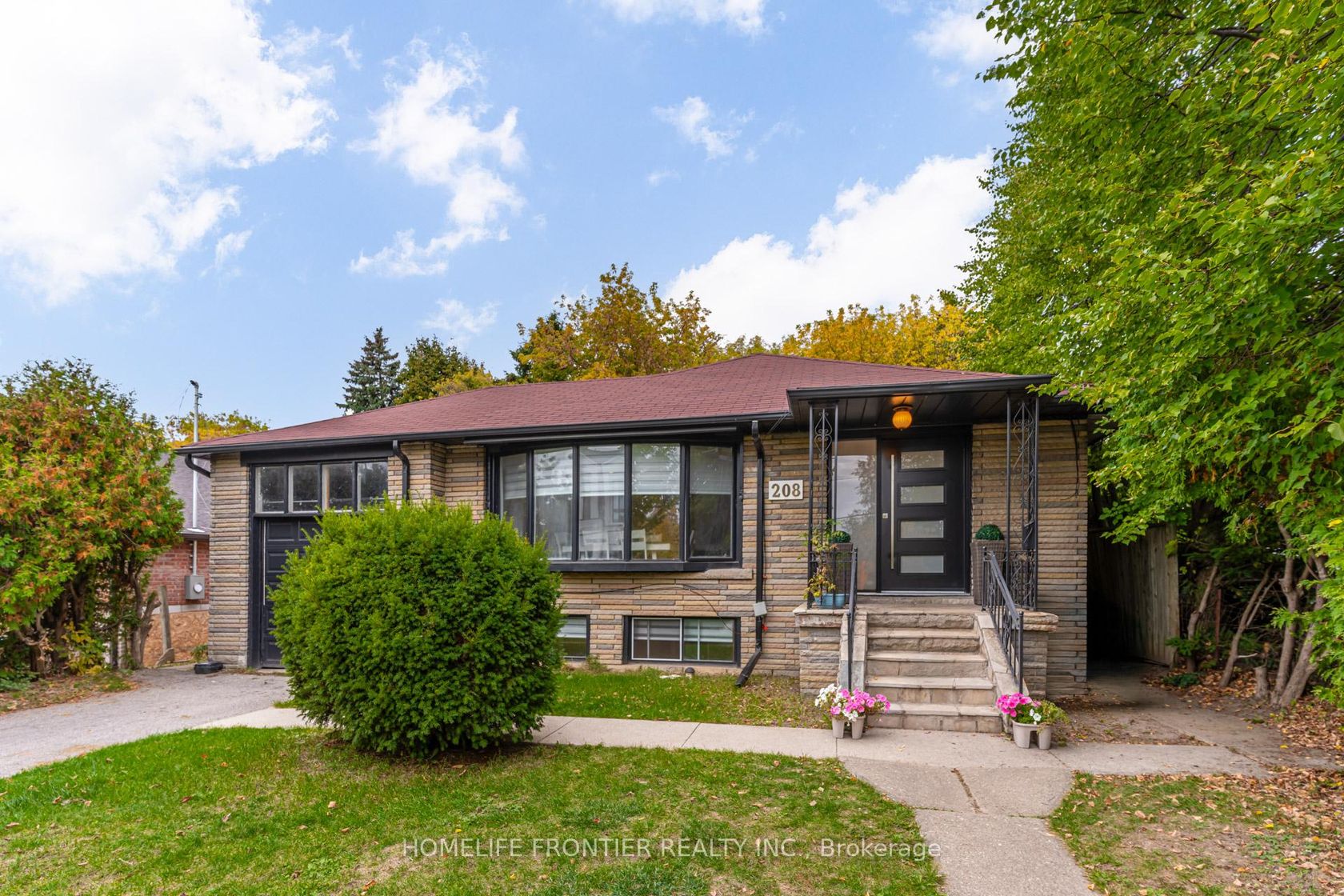 208 Betty Ann Drive, Willowdale West, Toronto 