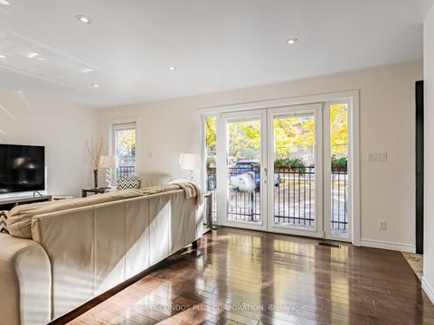 Photo 8 at F - 346 Jarvis Street, Yonge Corridor, Toronto