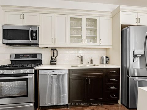 Photo 11 at F - 346 Jarvis Street, Yonge Corridor, Toronto