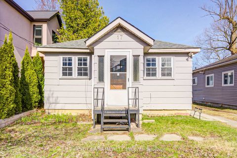 Photo 0 at 17 Willowbank Avenue, Oak Ridges Lake Wilcox, Richmond Hill