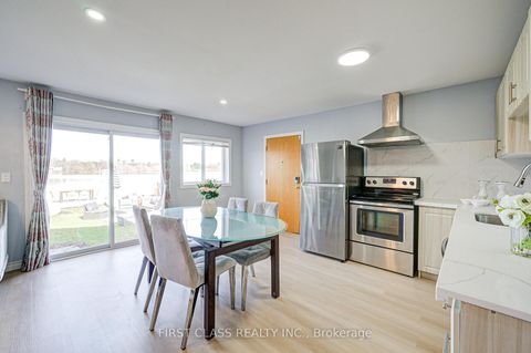 Photo 7 at 17 Willowbank Avenue, Oak Ridges Lake Wilcox, Richmond Hill