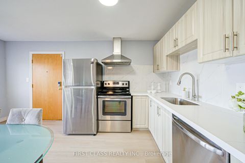 Photo 8 at 17 Willowbank Avenue, Oak Ridges Lake Wilcox, Richmond Hill