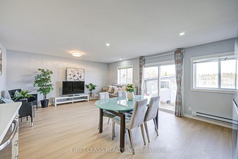 Photo 10 at 17 Willowbank Avenue, Oak Ridges Lake Wilcox, Richmond Hill