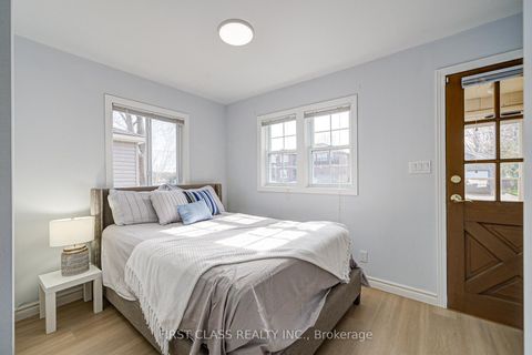 Photo 13 at 17 Willowbank Avenue, Oak Ridges Lake Wilcox, Richmond Hill