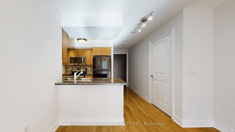 Photo 10 at 423 - 500 Doris Avenue, Willowdale East, Toronto