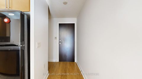 Photo 27 at 423 - 500 Doris Avenue, Willowdale East, Toronto