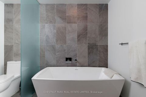 Photo 18 at 907 - 455 Wellington Street W, Waterfront Communities C1, Toronto