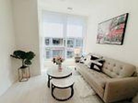 Photo 3 at 806 - 15 Mercer Street, Waterfront Communities C1, Toronto