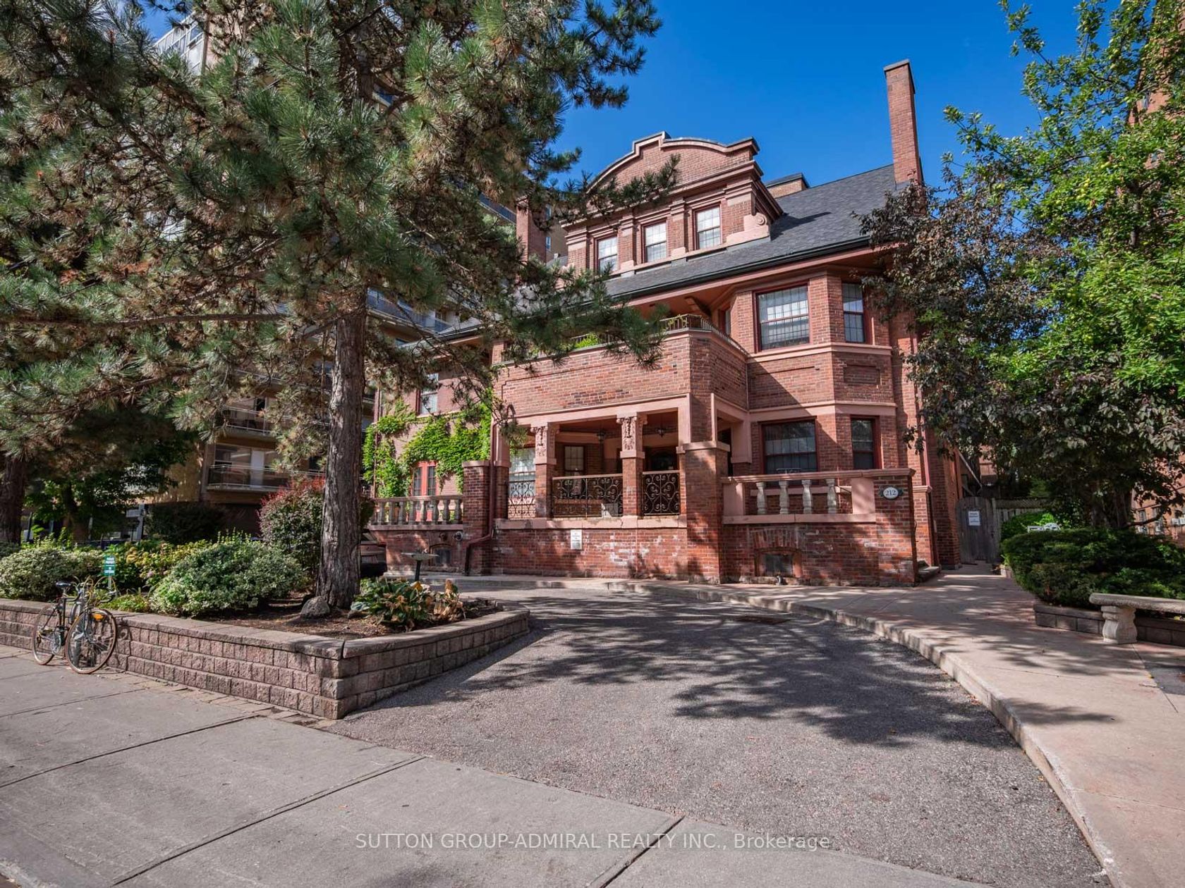 106 - 212 St. George Street, Annex, Toronto 