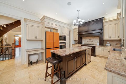 Photo 9 at 7 Toscanini Road, Oak Ridges, Richmond Hill