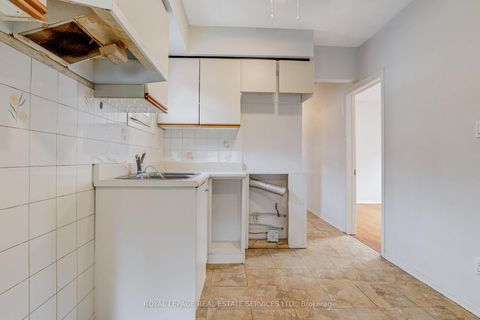 Photo 7 at 492 Jane Street, Bloor West Village, Toronto