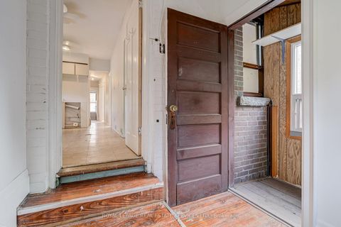 Photo 15 at 492 Jane Street, Bloor West Village, Toronto