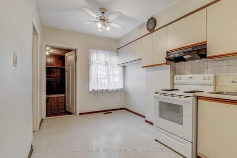 Photo 26 at 492 Jane Street, Bloor West Village, Toronto