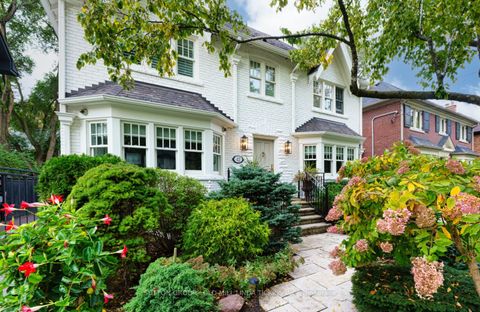 Photo 3 at 42 Brentwood Road N, Kingsway South, Toronto