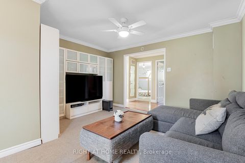 Photo 16 at 16 Marchwood Crescent, Harding, Richmond Hill