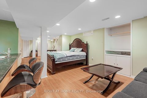 Photo 27 at 16 Marchwood Crescent, Harding, Richmond Hill