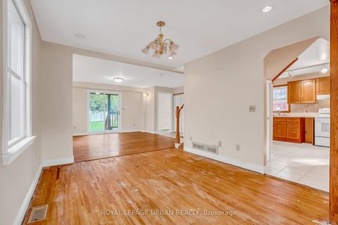 Photo 7 at 55 Merritt Road, Parkview, Toronto