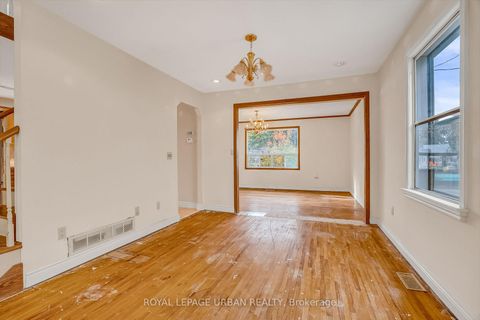 Photo 8 at 55 Merritt Road, Parkview, Toronto