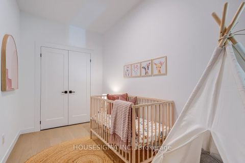 Photo 16 at 732 Adelaide Street W, Niagara, Toronto