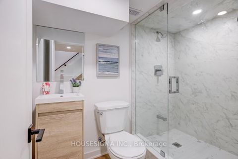 Photo 26 at 732 Adelaide Street W, Niagara, Toronto