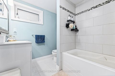 Photo 35 at 205 St Vincent Street, Wellington, Barrie