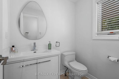 Photo 8 at 53 Mathewson Street, Maple, Vaughan