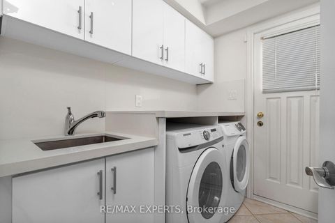 Photo 9 at 53 Mathewson Street, Maple, Vaughan