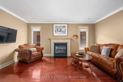 Photo 10 at 53 Mathewson Street, Maple, Vaughan