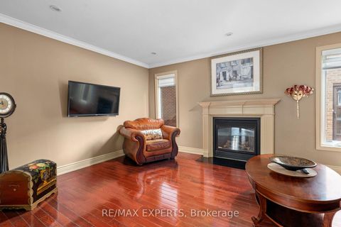 Photo 11 at 53 Mathewson Street, Maple, Vaughan