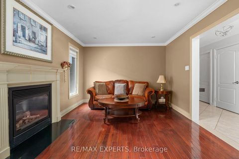 Photo 12 at 53 Mathewson Street, Maple, Vaughan