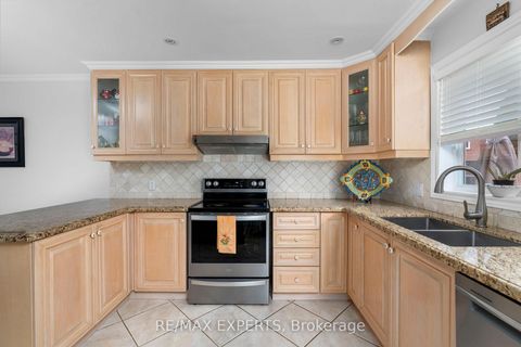 Photo 19 at 53 Mathewson Street, Maple, Vaughan