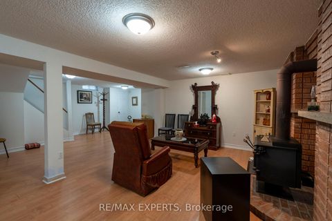 Photo 24 at 53 Mathewson Street, Maple, Vaughan