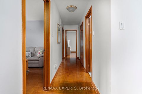 Photo 32 at 53 Mathewson Street, Maple, Vaughan