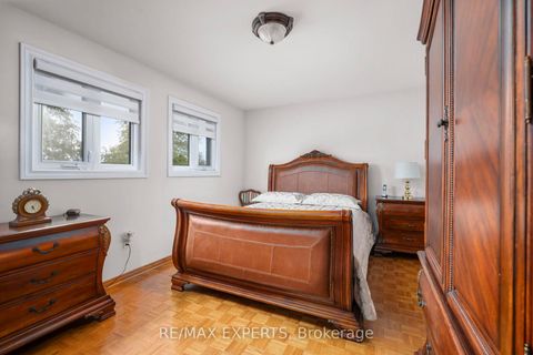 Photo 33 at 53 Mathewson Street, Maple, Vaughan